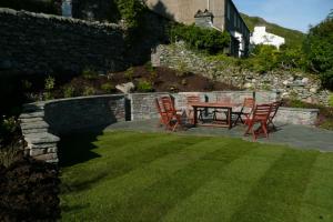 Chapel Style, Langdale, Lake District; looking across to upper seating area