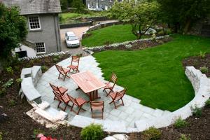 Chapel Style, Langdale, Lake District; final stages in landscaping